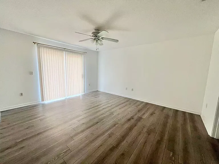 4412 Sherwood Forest Dr — Photo 21