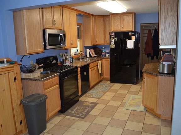 2nd image of 110 Oakview Dr NW