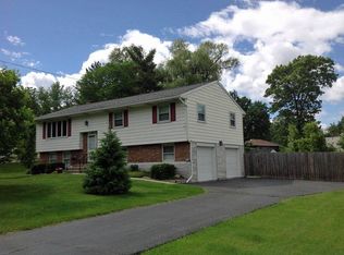 22 Meadow Ln, Latham, NY 12110