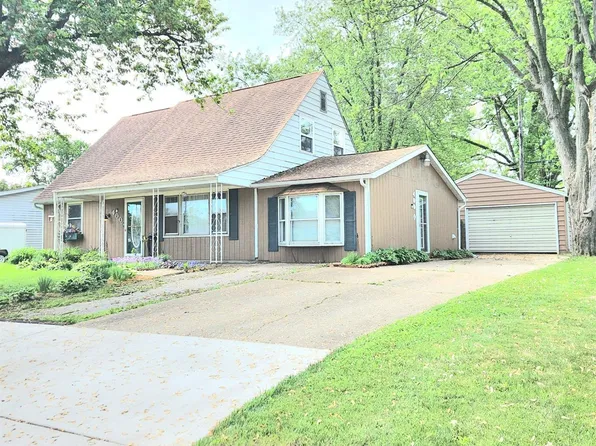 400 Greendale Dr, Valparaiso, IN 46385