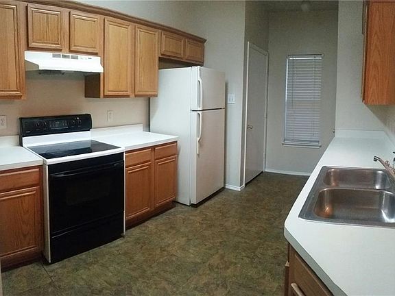 3rd image of 3836 Pickett Pl