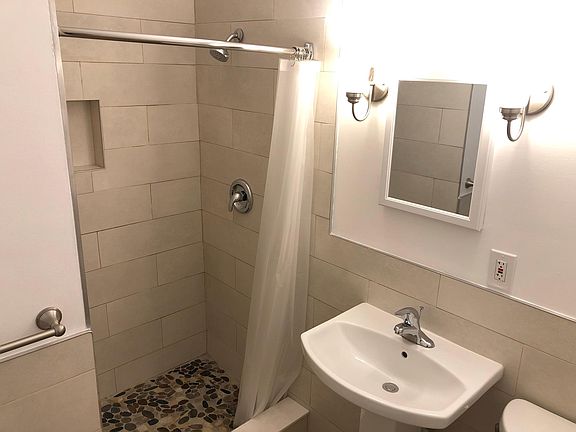 4th image of 1035 NE 12th Ave #9