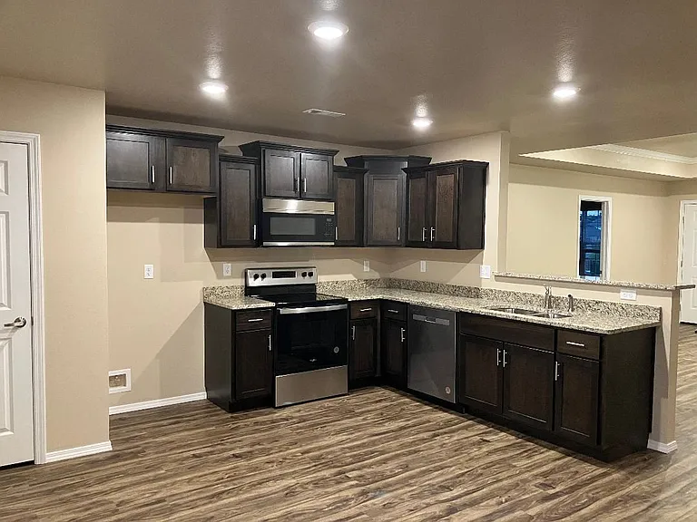 2105 Brown Bear Ln — Photo 7