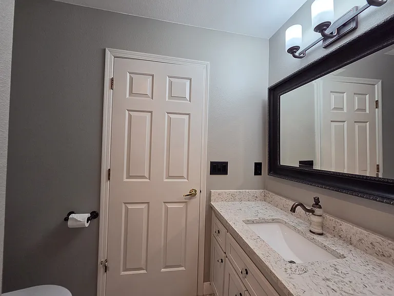 1702 NW Gregory Dr — Photo 26
