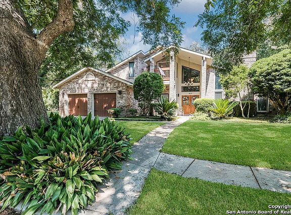 2nd image of 823 Candlewood Cir