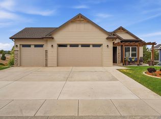 5821 Regal Ct, Rapid City, SD 57702