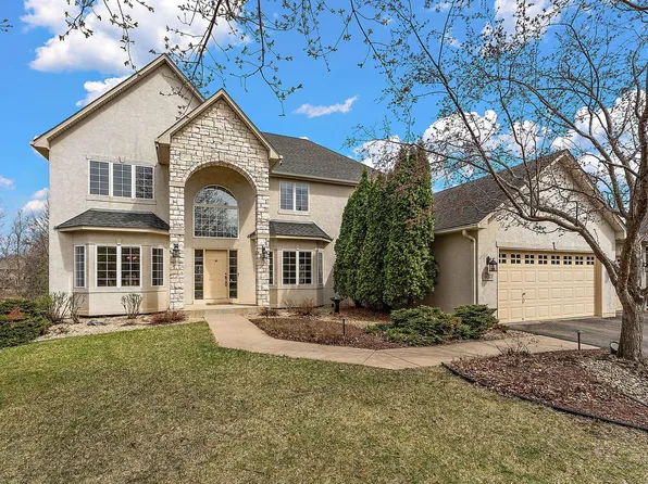 9677 Jonathan Ln, Eden Prairie, MN 55347