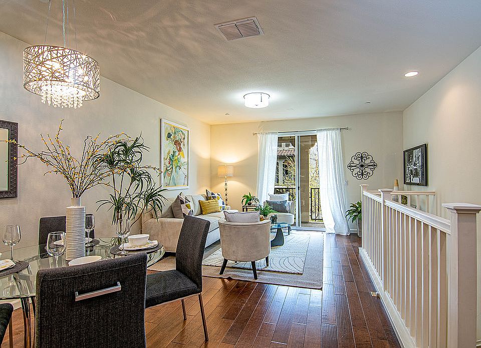 1st image of 600 Messina Gardens Ln