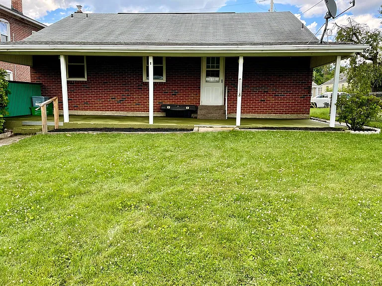 1914 S Wood St — Photo 34
