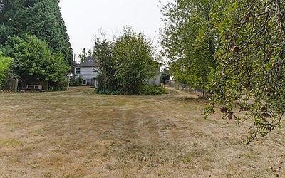 5th image of 3904 NE 60th St