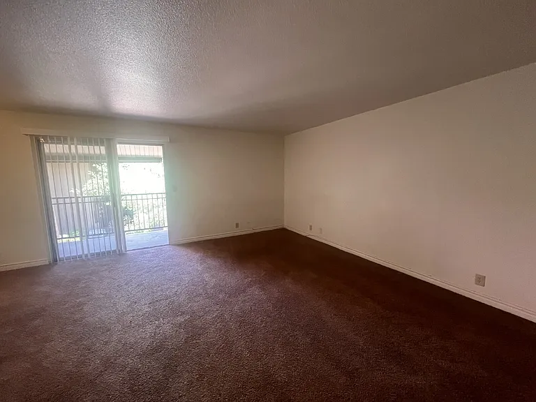 4972 River Glen Dr #178 — Photo 8