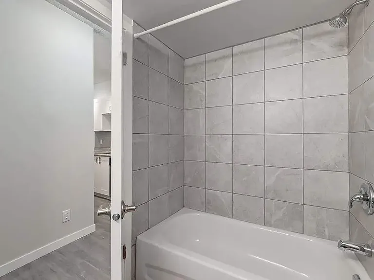 2398 Southview Dr SE — Photo 7