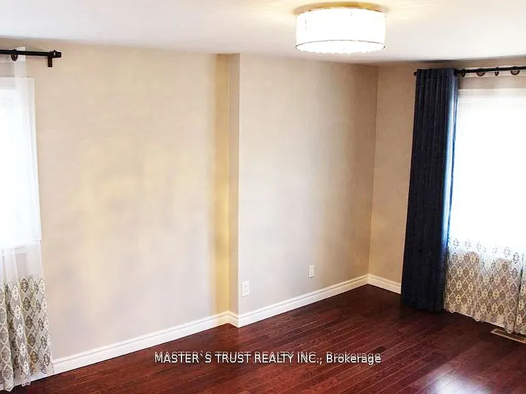 2253 Constance Dr — Photo 6