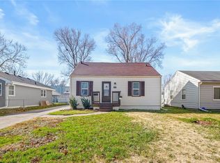 2447 Elizabeth Ave, Des Moines, IA 50317