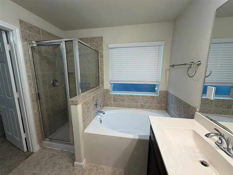8630 Brookdale Park Ln — Photo 12