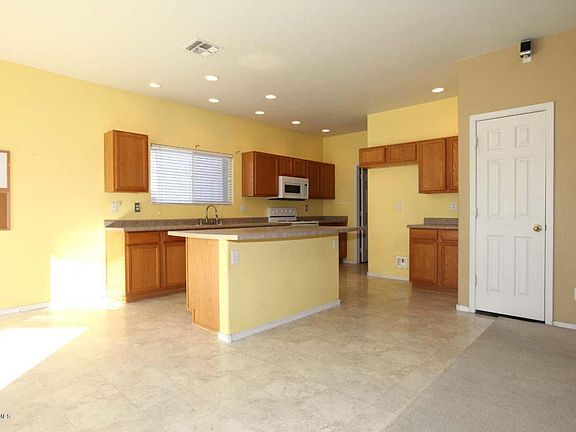 3rd image of 10723 E Arbor Ave