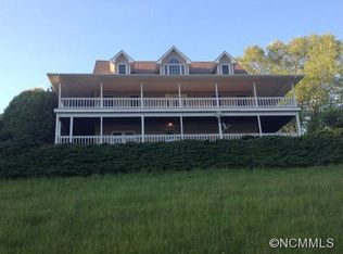 281 Clearview Dr, Waynesville, NC 28785