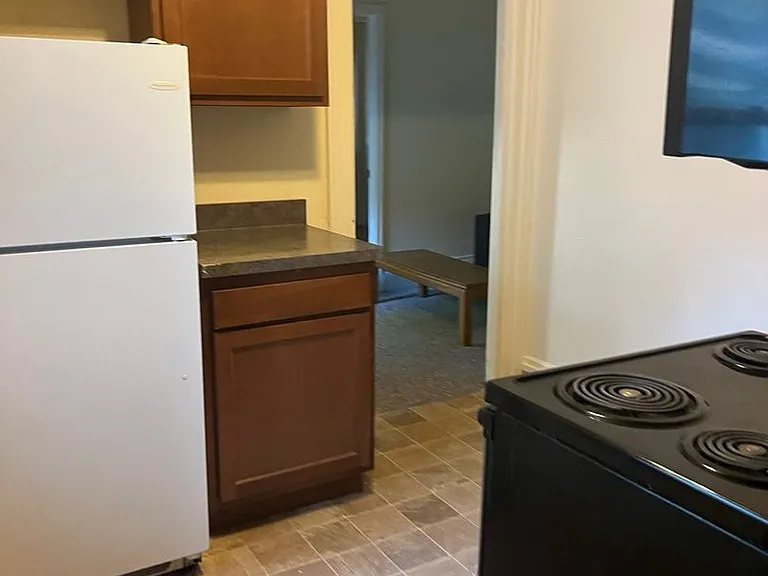 502 N State St — Photo 5