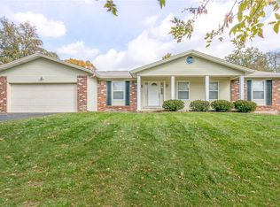 2136 Hillsgate Ct, Saint Louis, MO 63146