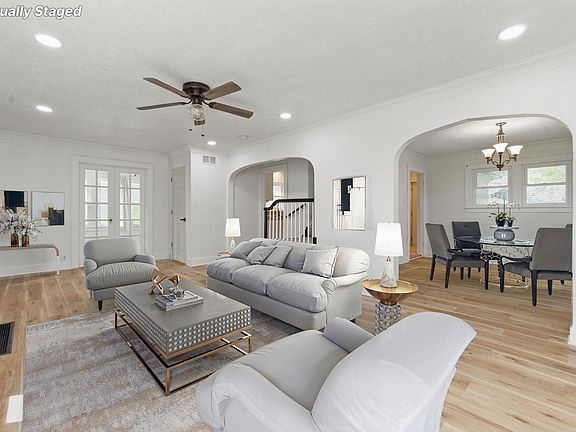 2nd image of 1021 S Twyckenham Dr