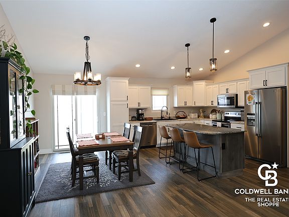 4th image of 2181 Idlewild Way