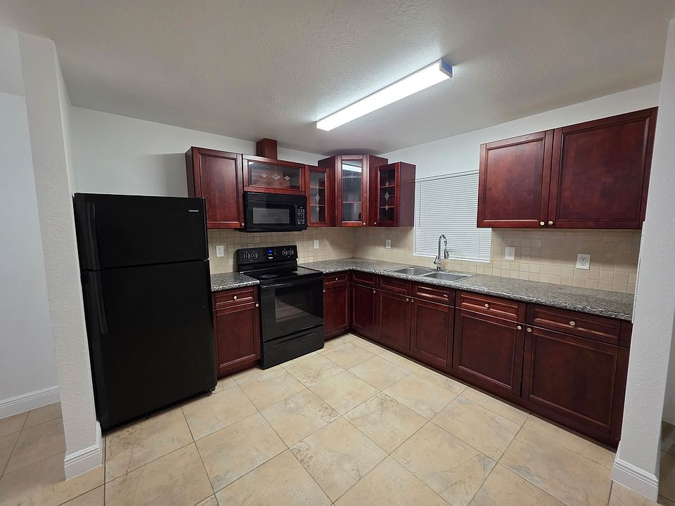 1st image of 583 Figuera Ave #583