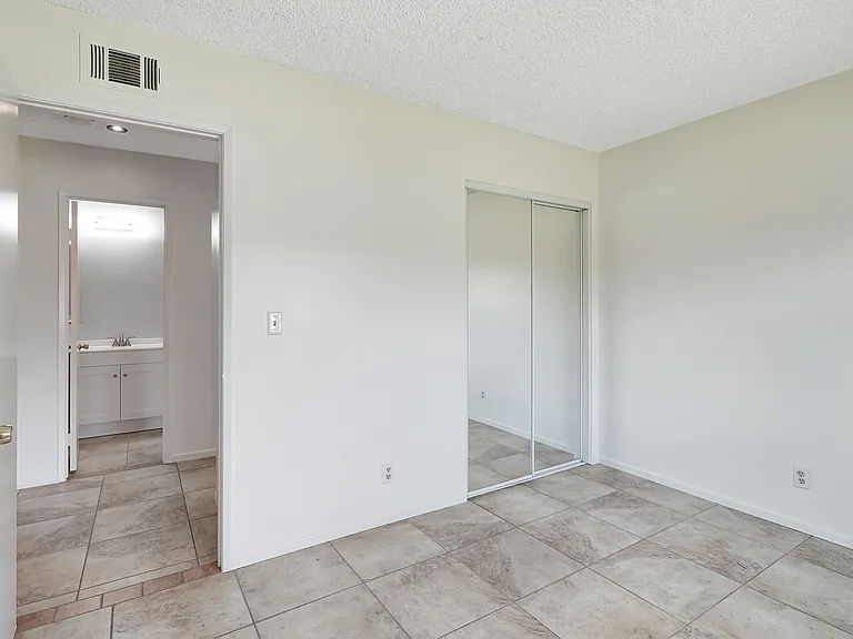 626 Manzanita Dr — Photo 19