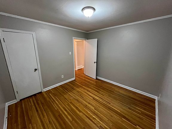 5th image of 4236 Philsdale Ave