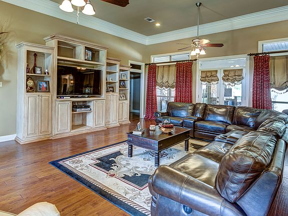 5th image of 10221 Tallowwood Ave
