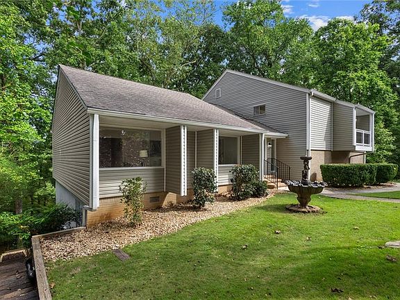 3rd image of 4513 Rivercliff Dr SW