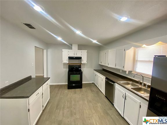 3rd image of 1801 E Polk Ave