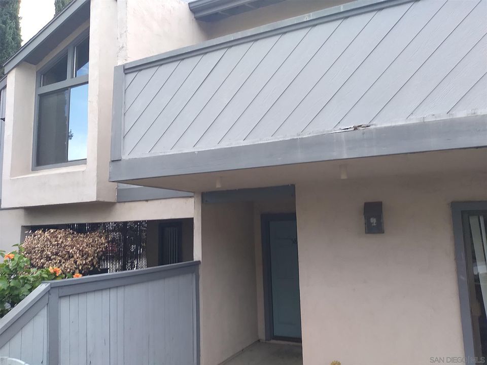 2nd image of 2135 E Valley Pkwy Unit 58