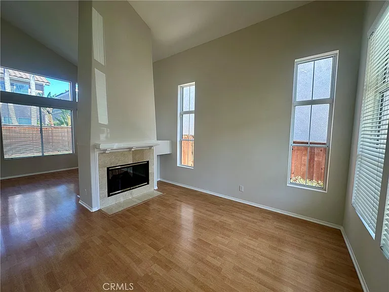 23 Tanglewood Ln — Photo 2