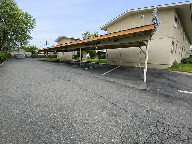 4004 W Walnut St — Photo 11
