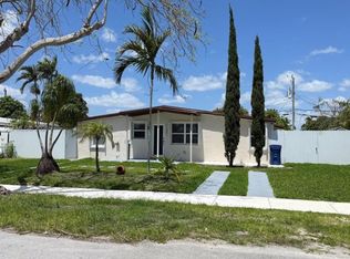 11501 SW 43rd Ln, Miami, FL 33165
