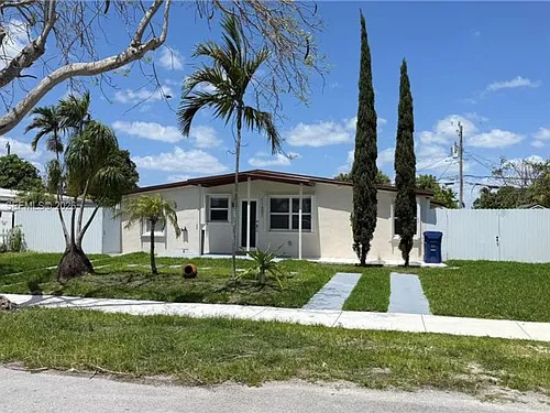 11501 SW 43rd Ln Photo 1