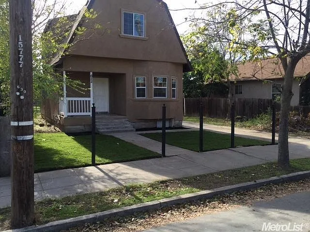 622 E Worth St photo 1