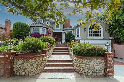 8344 Loyola Blvd Photo 1