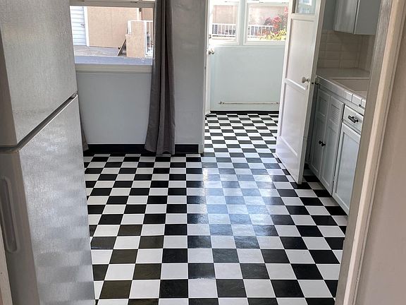 2nd image of 10252 Scoville Ave