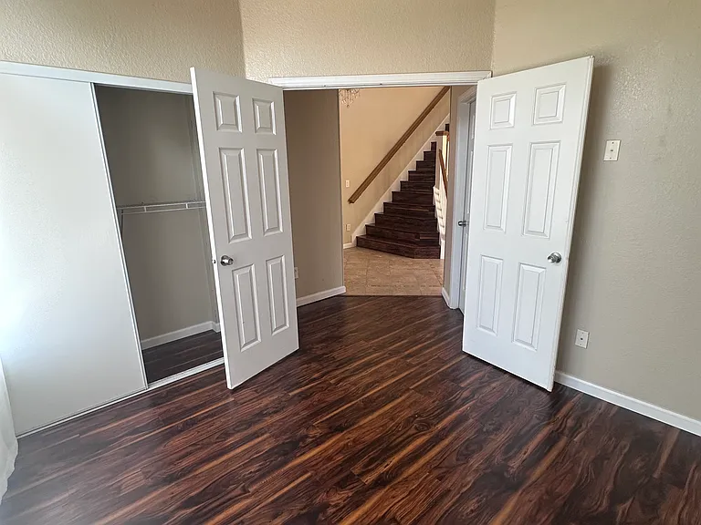 480 Gonzalez St — Photo 5