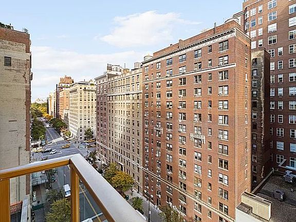 5th image of 126 E 86th St #5B