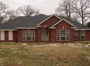 1225 Wildwood Rd, Ledbetter, TX 78946