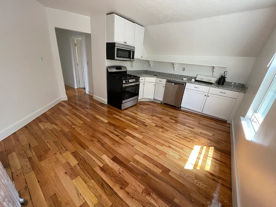 91 Devon St #3