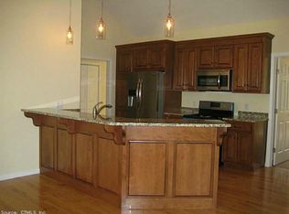 4 Cedar Ridge Rd, Gales Ferry, CT 06335