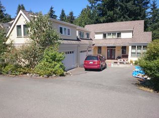 9607 39th Ave SW, Seattle, WA 98136