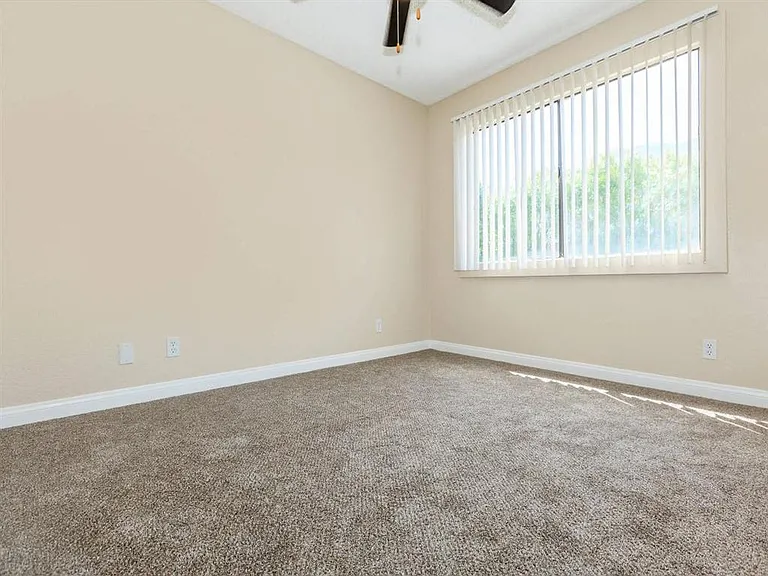 San Jacinto RC Apartments — Photo 10
