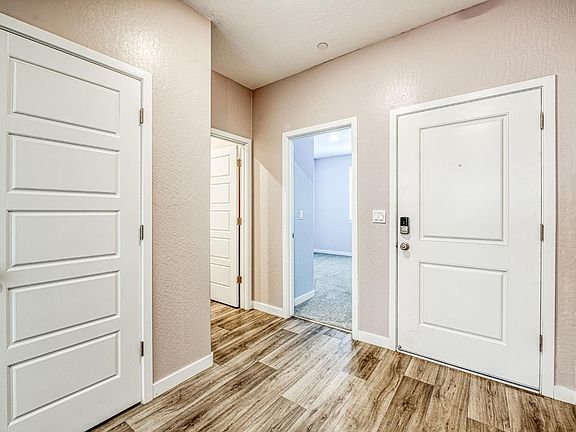 5th image of 5924 W Laguna Ave
