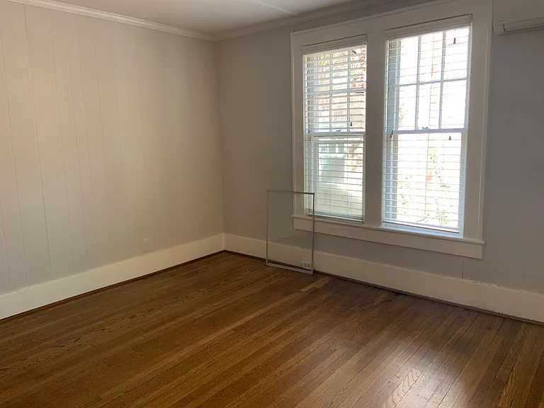 905 W McGee St #A — Photo 10