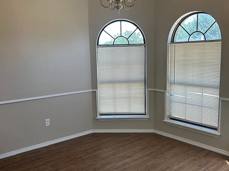 6708 Chalet Ct — Photo 5
