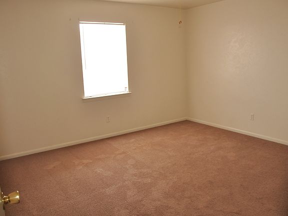 3rd image of 1206 Urbantke Ct APT C